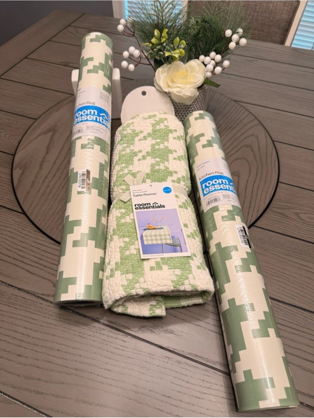 Room Essentials Green & White Kitchen table  runner and two kitchen rugs